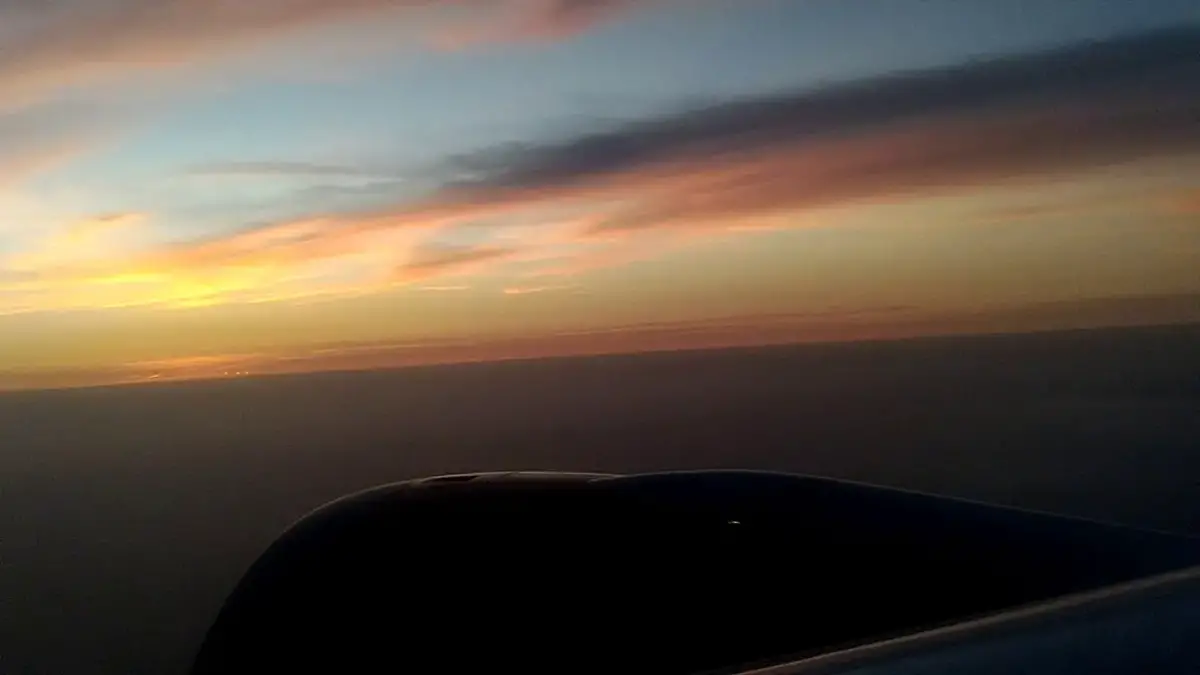'Video thumbnail for Take off in Lima airport under a cloudy sky'