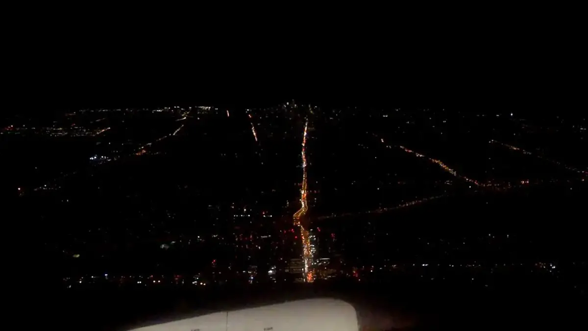 'Video thumbnail for Landing in Toronto Pearson International Airport YYZ at night'