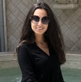 Nena Zahedi, utazási szakértő, aki a Utazási rajongótanácsadó testületében működik
