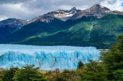 Argentinaya Səyahət Zamani Batareyalari Doldurun : Argentinada Perito Moreno buzlaqı