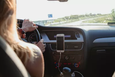 Você Está Violando A Lei Dirigindo De Biquíni? : Mulher de biquíni enquanto dirige: isso é permitido?