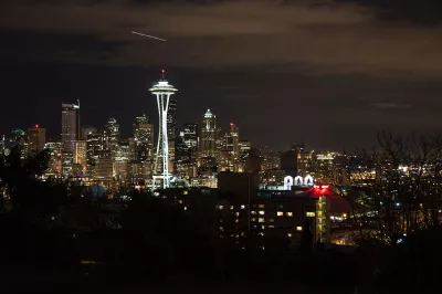Como Obter Um Visto ESTA Para Os Eua E Ficar Mais De Um Mês? : Visão noturna de Seattle