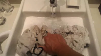 如何在酒店洗手？ 4步指南 : 如何在水槽裡洗衣服