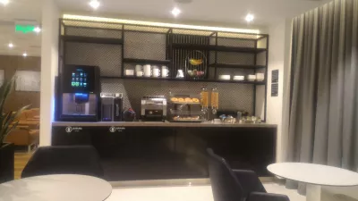 Copa Club休息室Bogota El Dorado : 食物和咖啡區