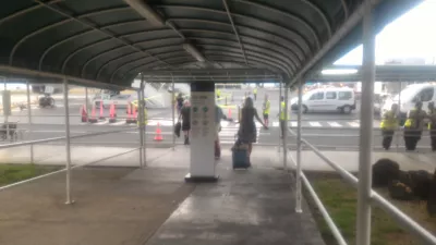 Тахитийн нисэх онгоцны буудал, AirTahitiNui Papeete Faa амралтын газар юу вэ? : Агаарын Шинэ Зеландын нислэгээр зорчиж байна