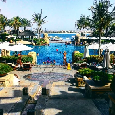 Where To Go On Holiday This Year ? : Outdoor pool in Sofitel the Palm hotel, Dubai, UAE 