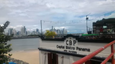 2-tunnine jalutuskäik Casco Viejos, Panama linnas : Katusel olev baar kapitali bistroo panama