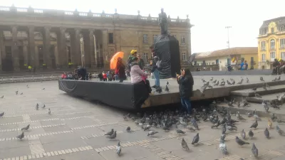 Ako prebieha bezplatná pešia prehliadka v Bogote? : Heroes turné Bogotá východiskový bod
