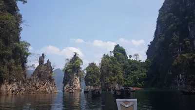 タイの休日：第4部、カオソクとトラン : ラチャプラパ湖湖でのボートトリップ