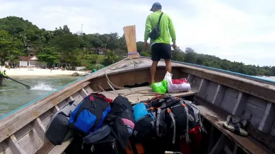 چگونه برای سفر به جهان آماده باشیم؟ : بیمه سفر Backpacker مفید هنگام ورود به جزیره