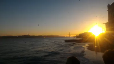 Shtrimi në Lisbonë, Portugali me turne në qytet : Sunset nga sheshi i tregtisë