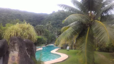 Hur är den längsta poolen i Polynesien? : Försöker få en bild av hela poolen på en bild