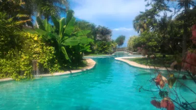 Jaký je nejdelší bazén v Polynésii? : Perfektní koupání v ráji na Zemi, Tahiti