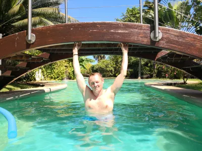 Wie ist das längste Schwimmbad in Polynesien? : Mühelos eine Pause zwischen mehreren Kilometern einlegen
