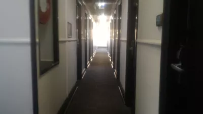 બ્રિસ્બેનમાં હોસ્ટેલની સમીક્ષા - વિચરતી ઘૂંટીઓ : કોરિડોર રૂમ તરફ દોરી જાય છે