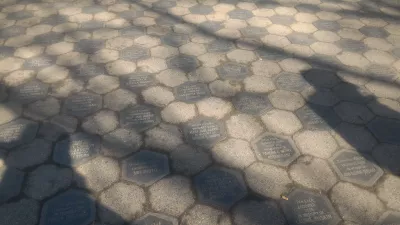 ન્યૂ યોર્ક સેન્ટ્રલ પાર્ક ફ્રી વૉકિંગ ટૂર : સેન્ટ્રલ પાર્ક પ્રાયોજકો માટે પેવમેન્ટ્સ
