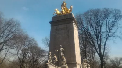 ניו יורק הפארק המרכזי ללא תשלום סיור הליכה : פסלים יפים בסנטרל פארק
