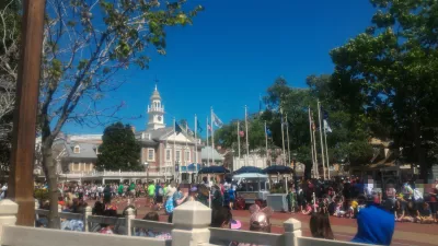 Hogyan látogatható meg a Disney Magic Kingdom? : Utcák tisztították a felvonulást