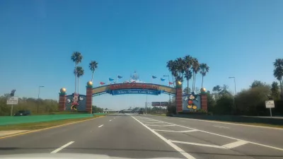 Chuyến thăm một ngày tại Vương quốc Phép thuật của Disney thế nào? : Con đường ký tên Disney nơi giấc mơ thành hiện thực
