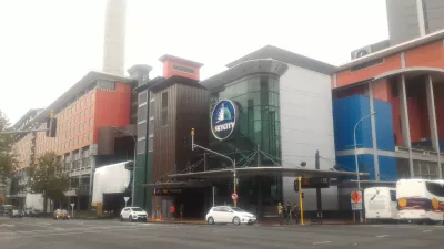Auckland toplu taşıma seçenekleri nelerdir? : Auckland City'de bulunan SkyCity merkezi konumu