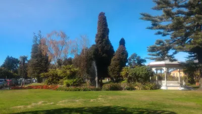Går på den fria Rotorua historiska vandringsturen : Trädgårdar i parken