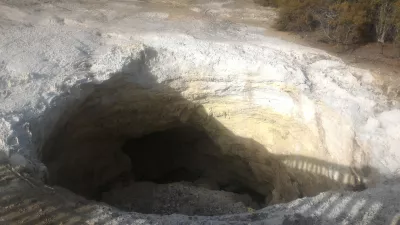 參觀Wai-O-Tapu溫泉仙境和Lady Knox間歇泉 : 落水洞