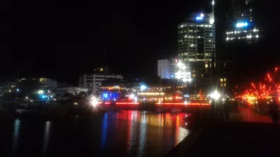 Mistä mennä Aucklandissa yöllä? Auckland Viaduct -kiertue : Kävely viadukilla yöllä