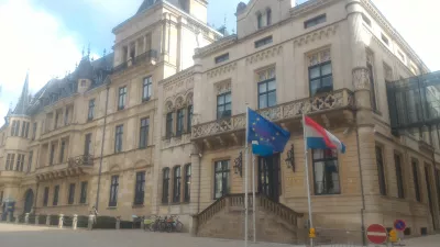 Világtúra első napja: Luxembourg város : Luxemburg szenátus