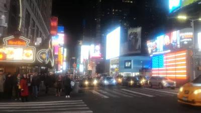 World tour second continent: arrival in USA : Arriving in Times Square for the first time